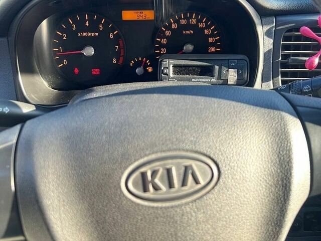 Киа Рио, объемом двигателя 1.4 л и пробегом 193 тыс. км за 3150 $, фото 4 на Automoto.ua