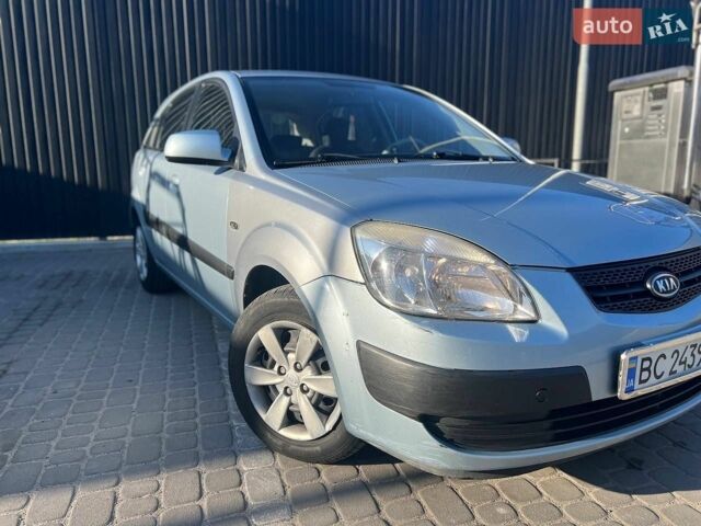 Киа Рио, объемом двигателя 1.4 л и пробегом 193 тыс. км за 3150 $, фото 2 на Automoto.ua