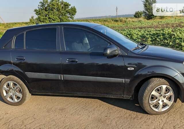 Киа Рио, объемом двигателя 1.4 л и пробегом 160 тыс. км за 6500 $, фото 4 на Automoto.ua