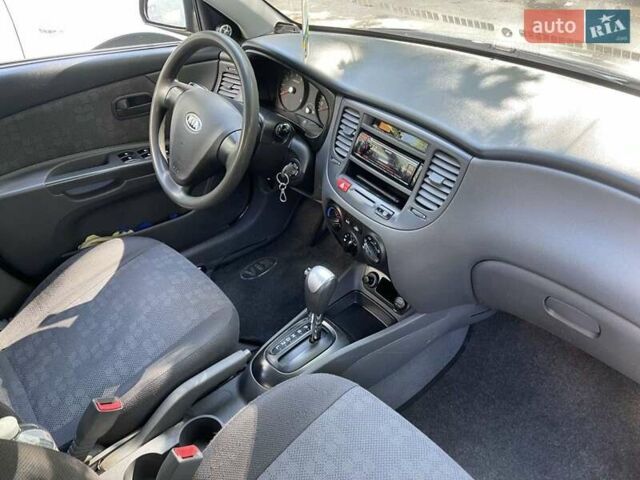 Кіа Ріо, об'ємом двигуна 1.4 л та пробігом 177 тис. км за 4950 $, фото 3 на Automoto.ua