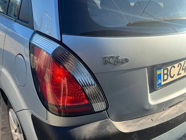 Киа Рио, объемом двигателя 1.4 л и пробегом 193 тыс. км за 3150 $, фото 10 на Automoto.ua