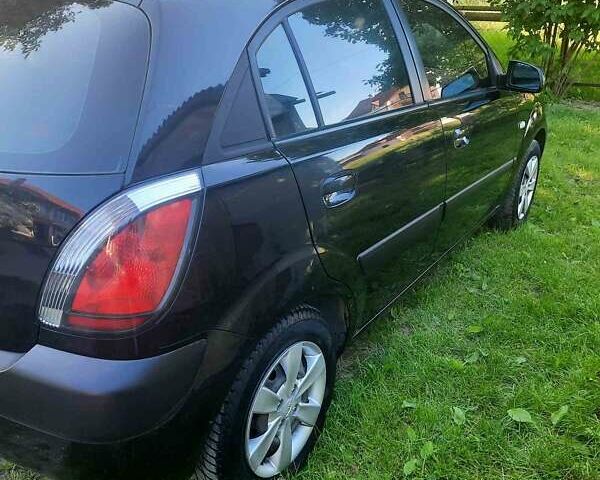 Киа Рио, объемом двигателя 1.4 л и пробегом 290 тыс. км за 4600 $, фото 5 на Automoto.ua