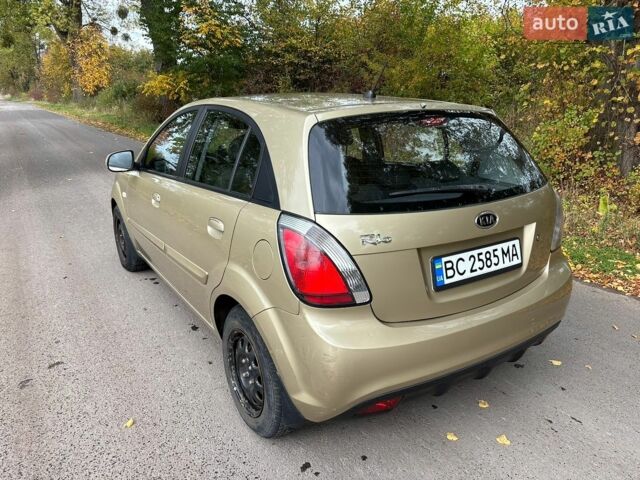 Киа Рио, объемом двигателя 1.4 л и пробегом 112 тыс. км за 5350 $, фото 6 на Automoto.ua