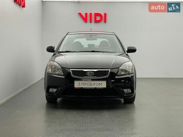 Киа Рио, объемом двигателя 1.4 л и пробегом 136 тыс. км за 5476 $, фото 4 на Automoto.ua