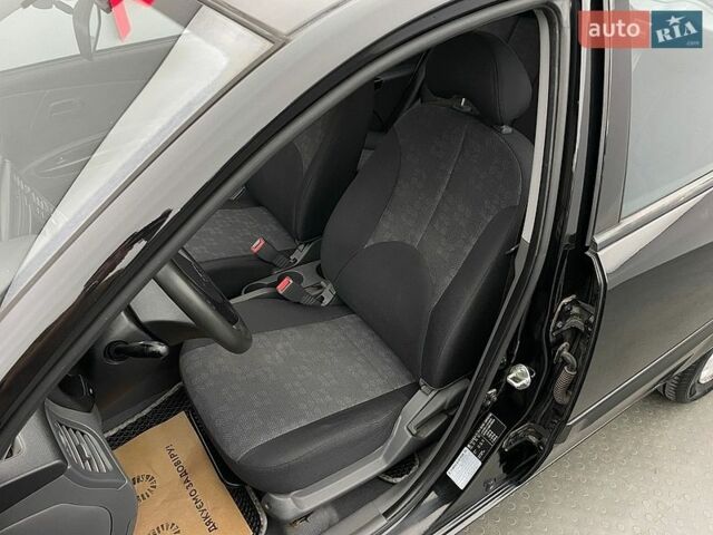 Киа Рио, объемом двигателя 1.4 л и пробегом 136 тыс. км за 5476 $, фото 7 на Automoto.ua