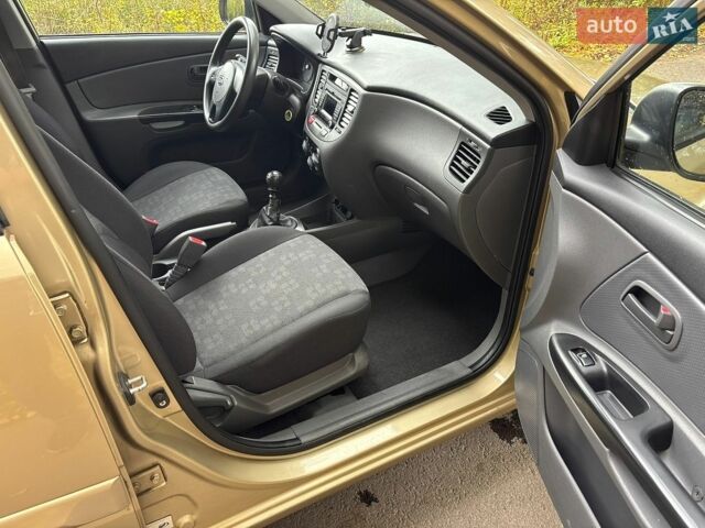 Киа Рио, объемом двигателя 1.4 л и пробегом 112 тыс. км за 5350 $, фото 13 на Automoto.ua