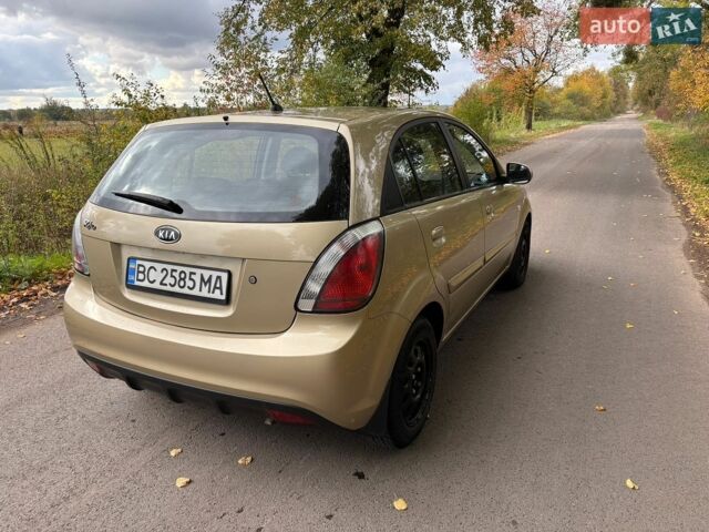 Киа Рио, объемом двигателя 1.4 л и пробегом 112 тыс. км за 5350 $, фото 4 на Automoto.ua