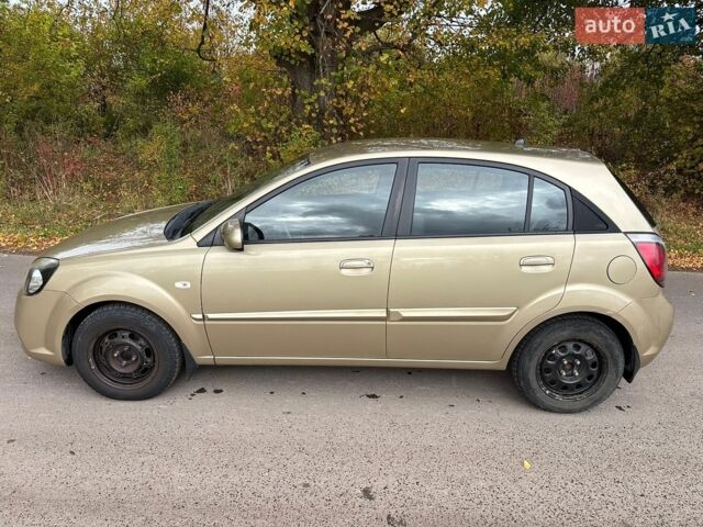 Киа Рио, объемом двигателя 1.4 л и пробегом 112 тыс. км за 5350 $, фото 7 на Automoto.ua