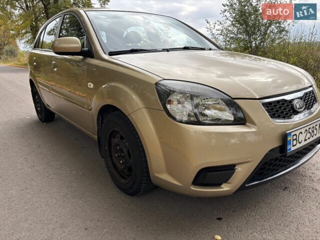 Киа Рио, объемом двигателя 1.4 л и пробегом 112 тыс. км за 5350 $, фото 2 на Automoto.ua