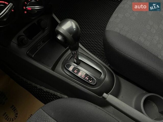 Киа Рио, объемом двигателя 1.4 л и пробегом 136 тыс. км за 5476 $, фото 16 на Automoto.ua