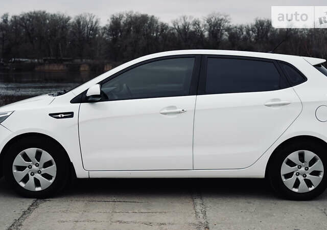 Киа Рио, объемом двигателя 1.4 л и пробегом 77 тыс. км за 9500 $, фото 2 на Automoto.ua