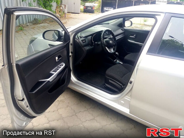 Кіа Ріо, об'ємом двигуна 1.6 л та пробігом 188 тис. км за 6400 $, фото 6 на Automoto.ua