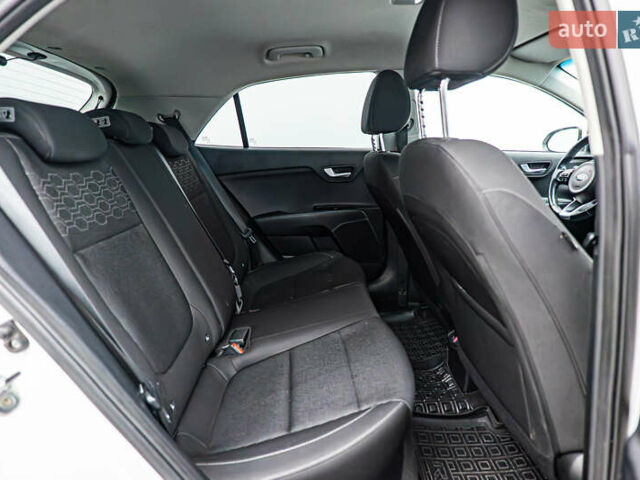 Кіа Ріо, об'ємом двигуна 1.4 л та пробігом 75 тис. км за 12459 $, фото 18 на Automoto.ua