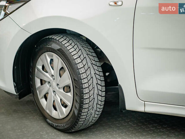 Кіа Ріо, об'ємом двигуна 1.4 л та пробігом 75 тис. км за 12459 $, фото 7 на Automoto.ua