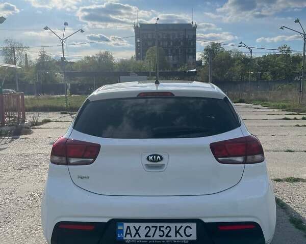Киа Рио, объемом двигателя 1.25 л и пробегом 69 тыс. км за 9000 $, фото 3 на Automoto.ua