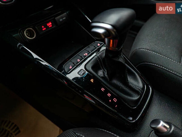 Кіа Ріо, об'ємом двигуна 1.4 л та пробігом 100 тис. км за 13563 $, фото 16 на Automoto.ua