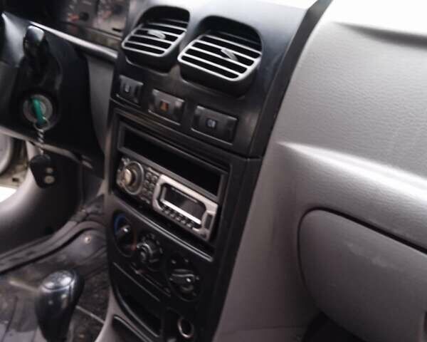 Киа Рио, объемом двигателя 0 л и пробегом 260 тыс. км за 3400 $, фото 3 на Automoto.ua