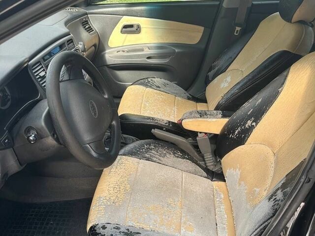 Кіа Ріо, об'ємом двигуна 0 л та пробігом 370 тис. км за 1600 $, фото 1 на Automoto.ua