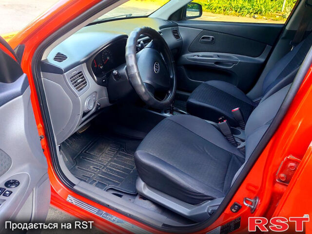 Киа Рио, объемом двигателя 1.4 л и пробегом 217 тыс. км за 4600 $, фото 8 на Automoto.ua