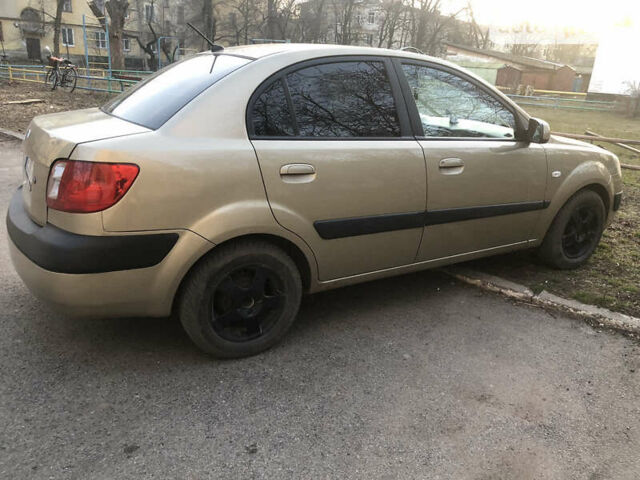 Киа Рио, объемом двигателя 1.34 л и пробегом 176 тыс. км за 5200 $, фото 4 на Automoto.ua