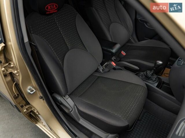 Киа Рио, объемом двигателя 1.4 л и пробегом 140 тыс. км за 5934 $, фото 16 на Automoto.ua