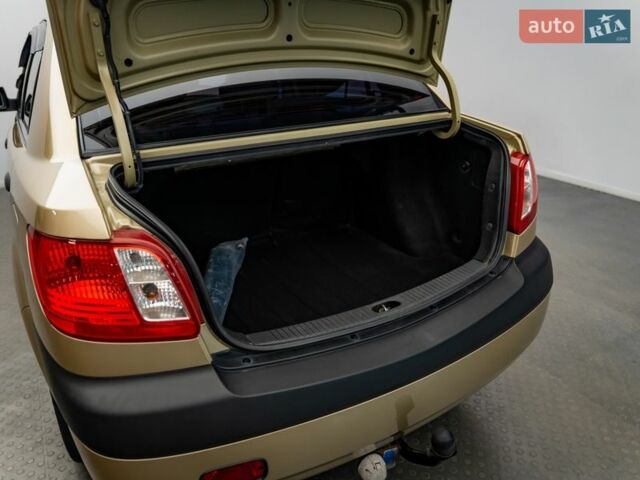 Киа Рио, объемом двигателя 1.4 л и пробегом 140 тыс. км за 5934 $, фото 6 на Automoto.ua