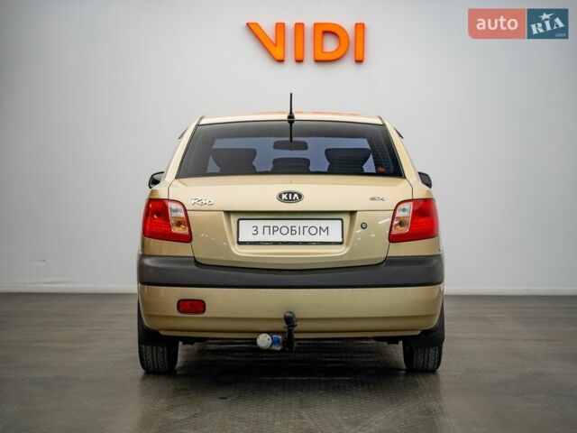 Киа Рио, объемом двигателя 1.4 л и пробегом 140 тыс. км за 5934 $, фото 5 на Automoto.ua