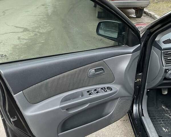 Киа Рио, объемом двигателя 1.4 л и пробегом 277 тыс. км за 4500 $, фото 1 на Automoto.ua