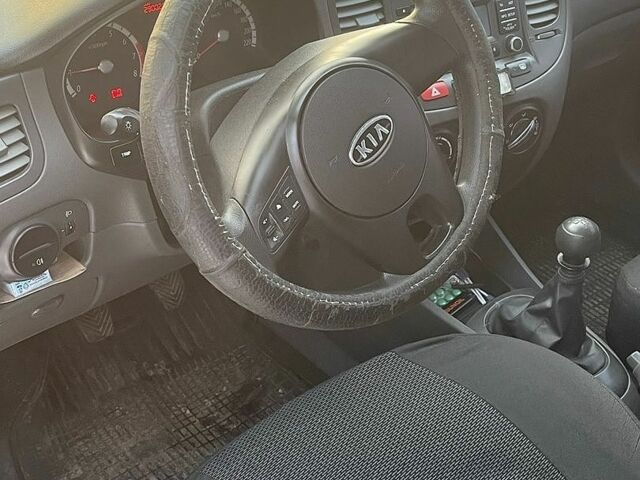 Киа Рио, объемом двигателя 1.4 л и пробегом 340 тыс. км за 3700 $, фото 12 на Automoto.ua