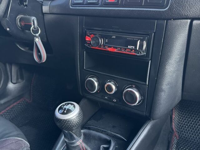 Киа Рио, объемом двигателя 0 л и пробегом 271 тыс. км за 4200 $, фото 4 на Automoto.ua
