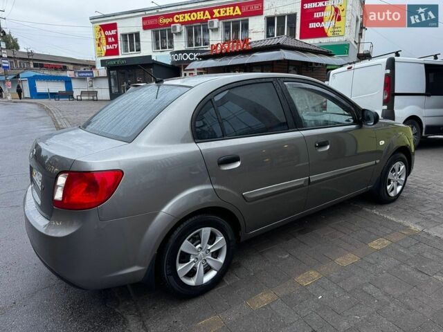 Киа Рио, объемом двигателя 1.4 л и пробегом 310 тыс. км за 3000 $, фото 1 на Automoto.ua