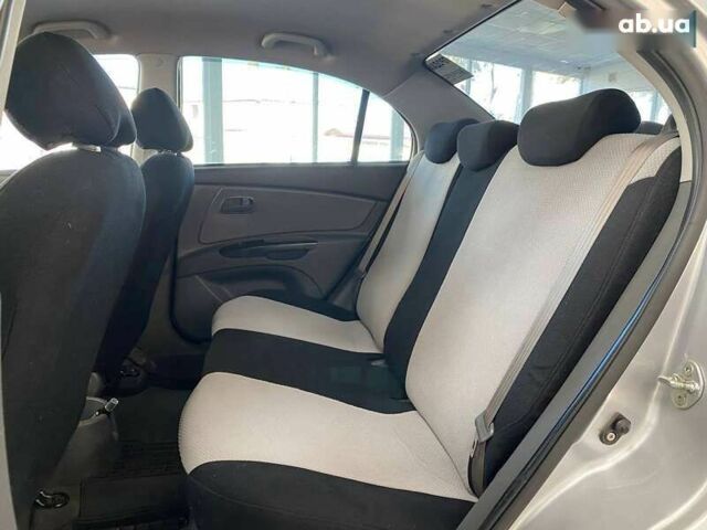Киа Рио, объемом двигателя 1.4 л и пробегом 98 тыс. км за 5990 $, фото 24 на Automoto.ua