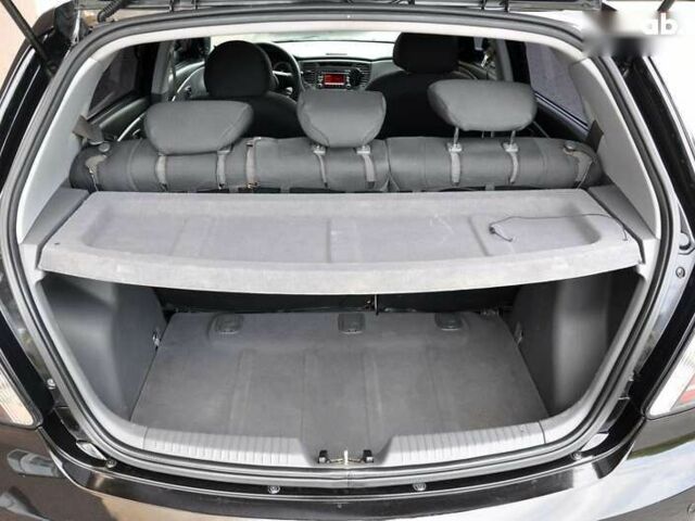 Кіа Ріо, об'ємом двигуна 1.4 л та пробігом 194 тис. км за 4700 $, фото 21 на Automoto.ua