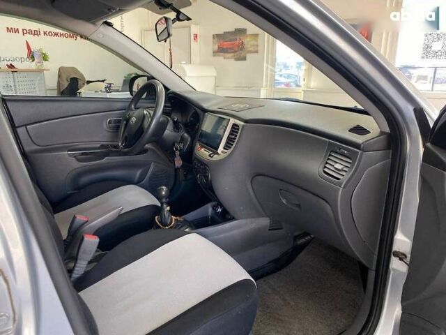 Киа Рио, объемом двигателя 1.4 л и пробегом 98 тыс. км за 5990 $, фото 26 на Automoto.ua