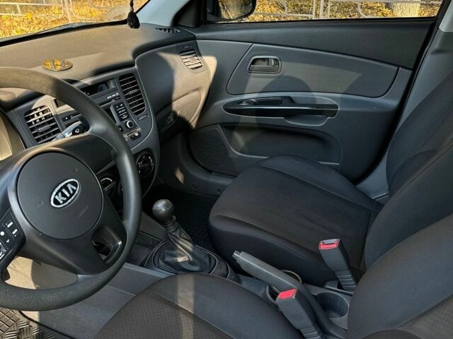 Киа Рио, объемом двигателя 0 л и пробегом 230 тыс. км за 4500 $, фото 5 на Automoto.ua