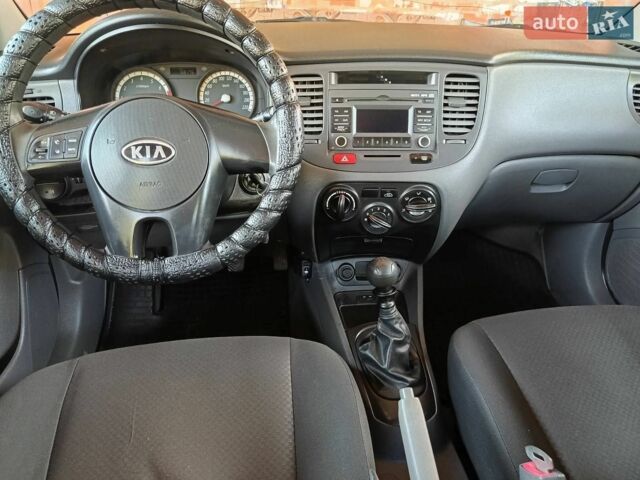 Киа Рио, объемом двигателя 1.4 л и пробегом 168 тыс. км за 5200 $, фото 9 на Automoto.ua