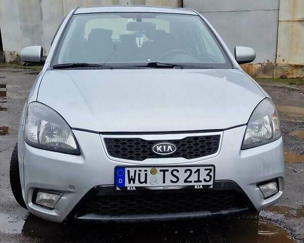 Киа Рио, объемом двигателя 1.4 л и пробегом 102 тыс. км за 1950 $, фото 1 на Automoto.ua