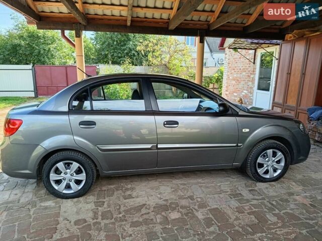 Киа Рио, объемом двигателя 1.4 л и пробегом 168 тыс. км за 5200 $, фото 3 на Automoto.ua