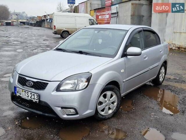 Киа Рио, объемом двигателя 1.4 л и пробегом 102 тыс. км за 1950 $, фото 2 на Automoto.ua