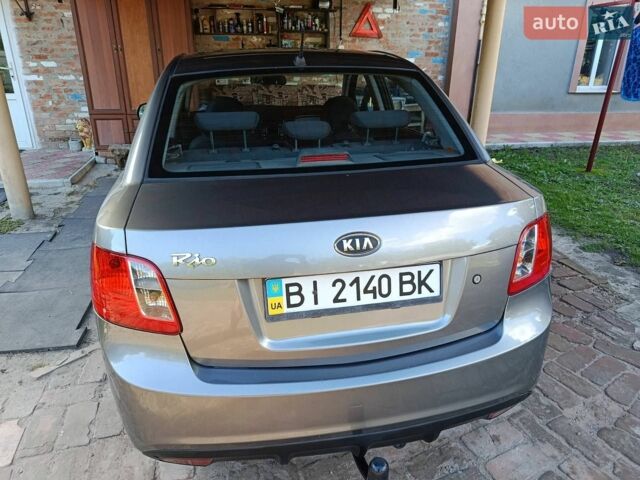 Киа Рио, объемом двигателя 1.4 л и пробегом 168 тыс. км за 5200 $, фото 4 на Automoto.ua