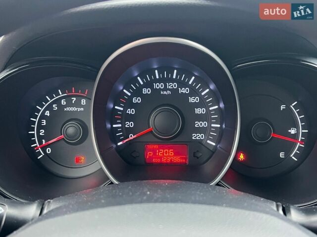 Кіа Ріо, об'ємом двигуна 1.6 л та пробігом 123 тис. км за 8500 $, фото 18 на Automoto.ua