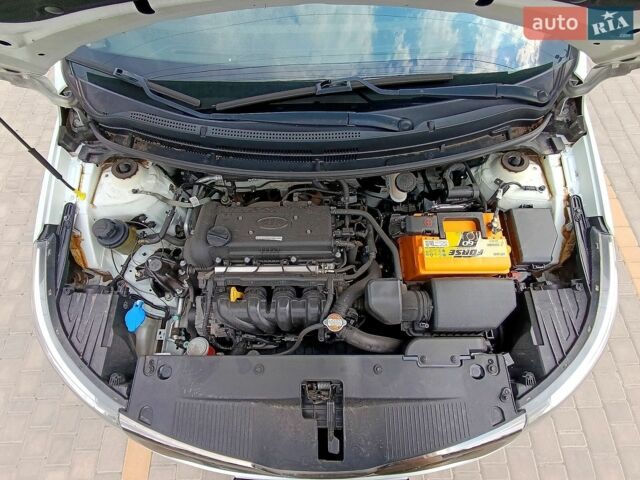 Кіа Ріо, об'ємом двигуна 1.4 л та пробігом 99 тис. км за 6500 $, фото 8 на Automoto.ua