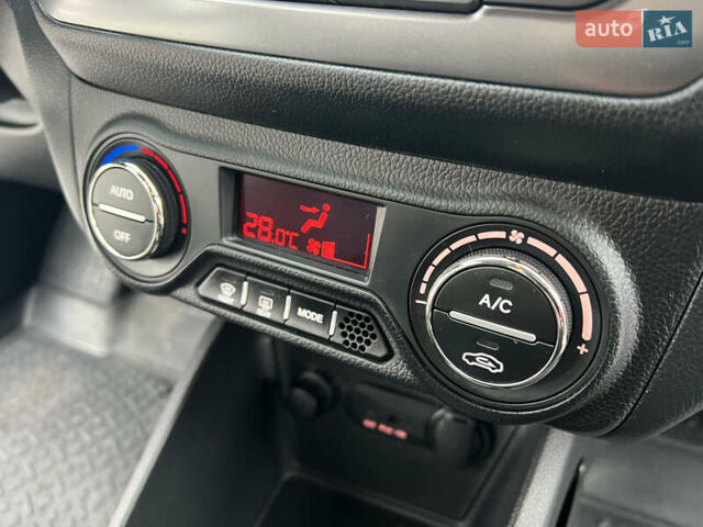 Кіа Ріо, об'ємом двигуна 1.59 л та пробігом 42 тис. км за 9600 $, фото 43 на Automoto.ua