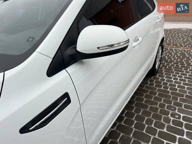 Кіа Ріо, об'ємом двигуна 1.59 л та пробігом 42 тис. км за 9600 $, фото 16 на Automoto.ua
