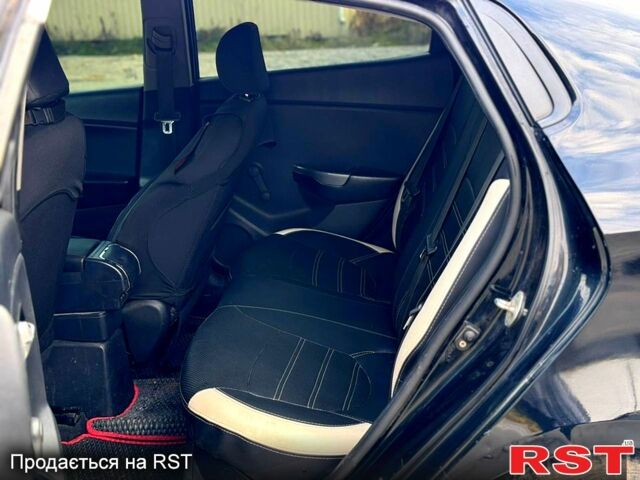 Киа Рио, объемом двигателя 1.4 л и пробегом 250 тыс. км за 6500 $, фото 5 на Automoto.ua