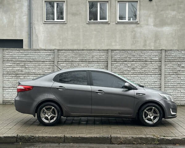 Киа Рио, объемом двигателя 1.4 л и пробегом 100 тыс. км за 8200 $, фото 4 на Automoto.ua