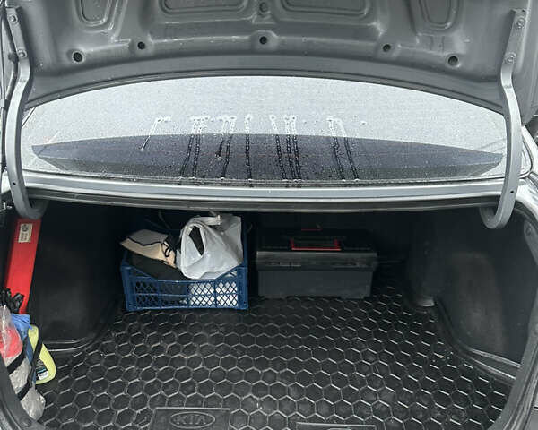 Киа Рио, объемом двигателя 1.4 л и пробегом 100 тыс. км за 8200 $, фото 16 на Automoto.ua