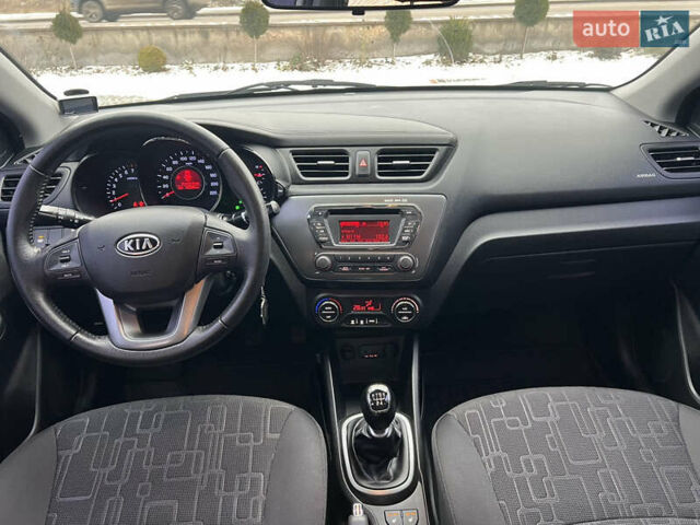Кіа Ріо, об'ємом двигуна 1.59 л та пробігом 42 тис. км за 9600 $, фото 35 на Automoto.ua