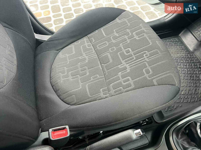 Кіа Ріо, об'ємом двигуна 1.59 л та пробігом 42 тис. км за 9600 $, фото 48 на Automoto.ua