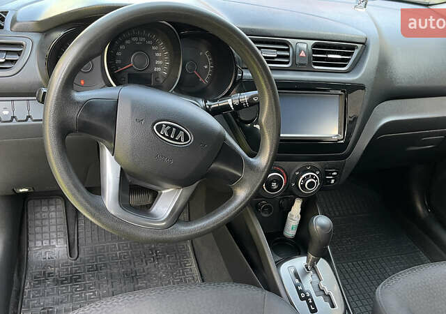 Киа Рио, объемом двигателя 1.4 л и пробегом 80 тыс. км за 7900 $, фото 4 на Automoto.ua